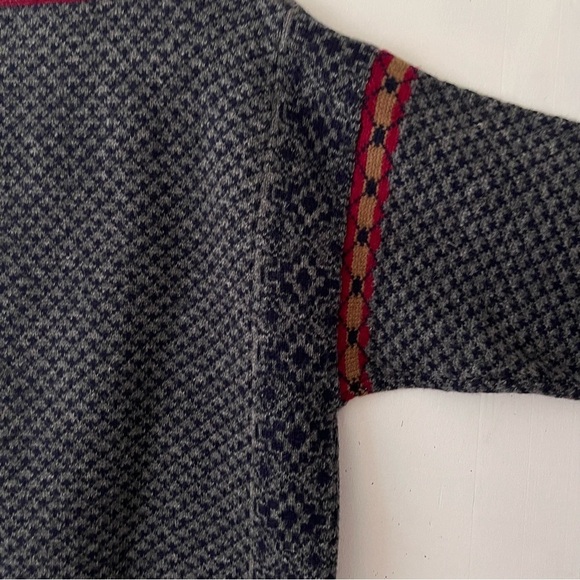 Sondre Norwegian Wool Pewter Clasp Birdseye Patterned Nordic Winter Ski Sweater - Picture 4 of 13